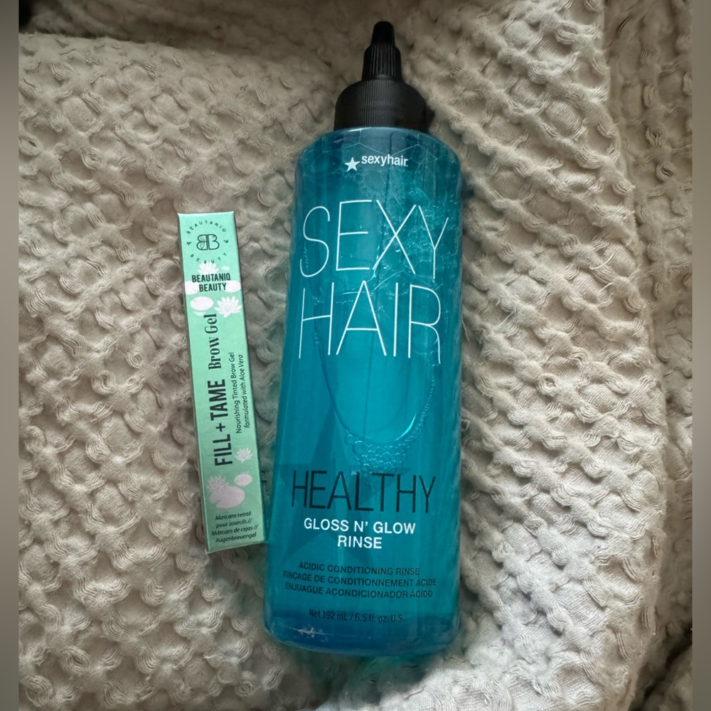 Fill + Tame Brow Gel AND HEALTHY SEXYHAIR
GLOSS N' GLOW ACIDIC CONDITION RINSE
